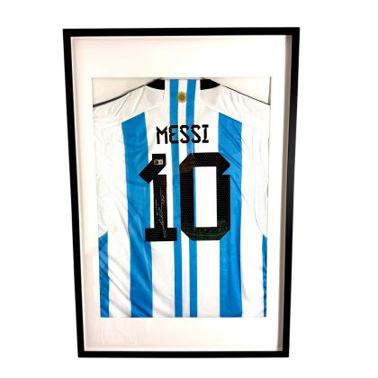 Lionel Messi Tricou Semnat si Inramat – Autograf Certificat Beckett BAS