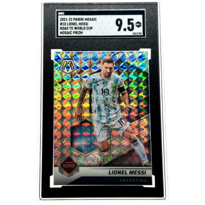 Lionel Messi 2021-22 Panini Mosaic Road to World Cup - Mosaic Prizm #10 Argentina SGC 9.5