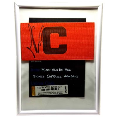 Micky Van de Ven Banderola de capitan cu autograf (semnata personal) + certificat de autenticitate + rama