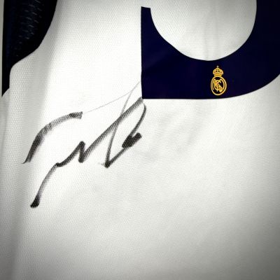 Nico Paz - Tricou original Real Madrid nr 32 cu autograf (semnat personal) + Certificat de autenticitate + Dovada Foto