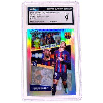 Ferran Torres 2022-23 Daka FC Barcelona Holocene - Three Mirror 08/10 Gold #TM2-5 CGC 9