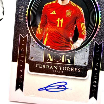 Ferran Torres 2025-26 Panini Noir Road To World Cup - AUTO 06/25 #SN-FT Spania