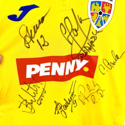 Popescu, Stelea, Raducioiu, Lobont, Rusescu, Curelea Tricou Romania Home 2024 Euro - cu semnatura + certificat de autenticitate L 