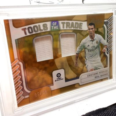 Cristiano Ronaldo Panini Chronicles absoulte la Liga  22-23 dual relic match-used 5/25 BGN 9 #AT-CR7 Real Madrid 
