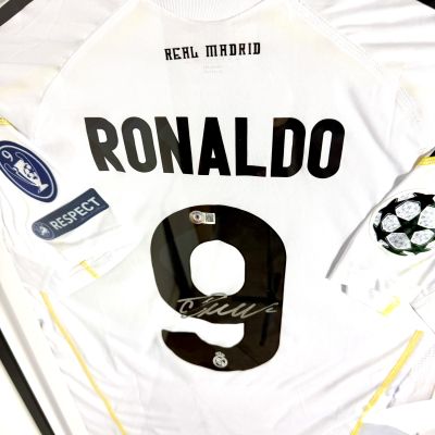 CRISTIANO RONALDO  BACK SIGNED REAL MADRID HOME JERSEY 2009/10 BECKETT CERT