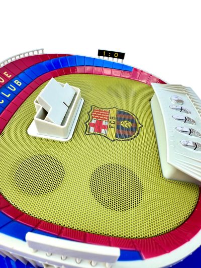 Boxe FC Barcelona cu Radio, ceas și alarmă in forma stadionului Camp Nou.