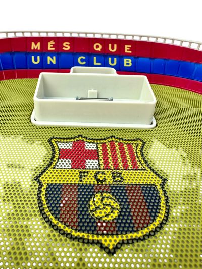 Boxe FC Barcelona cu Radio, ceas și alarmă in forma stadionului Camp Nou.