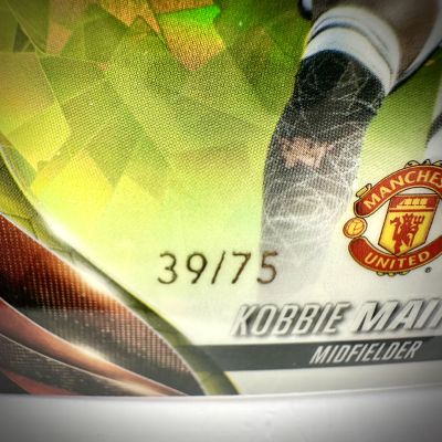 Kobbie Mainoo 2023-24 Topps Chrome Sapphire UEFA - Future Stars Yellow 39/75 #57 Manchester United